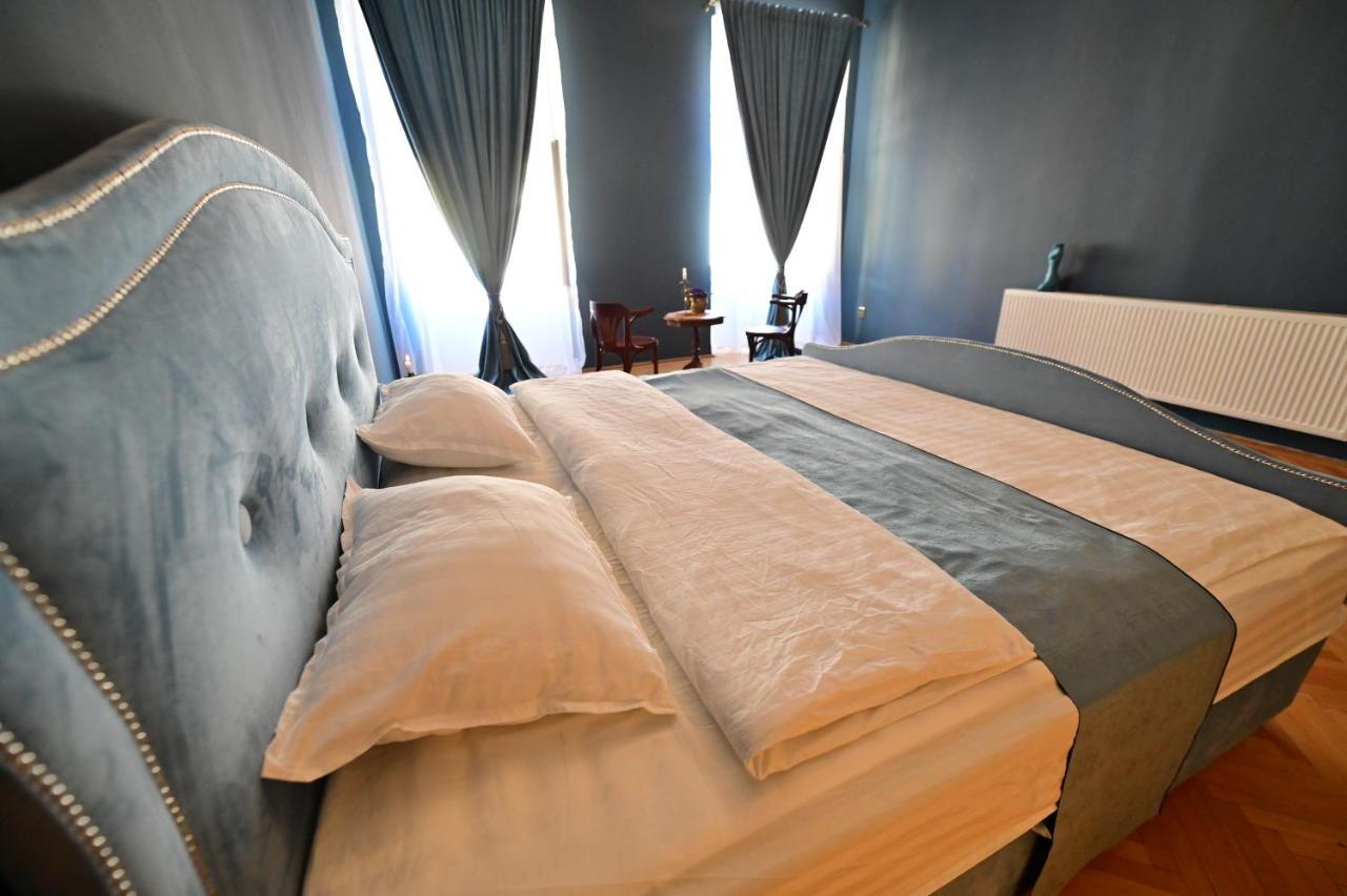Lovely 2 Bedroom Apartment In Historic City Center 시비우 외부 사진