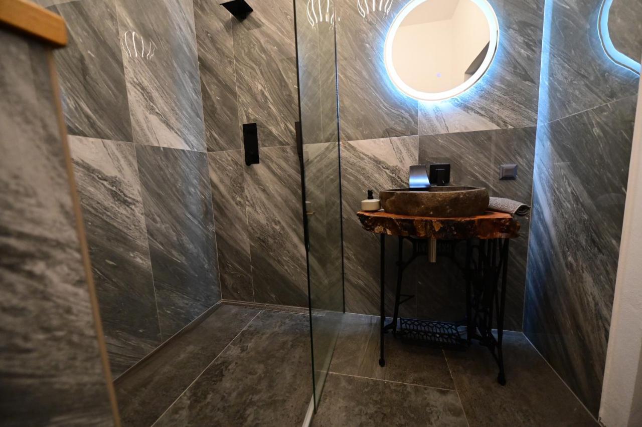 Lovely 2 Bedroom Apartment In Historic City Center 시비우 외부 사진
