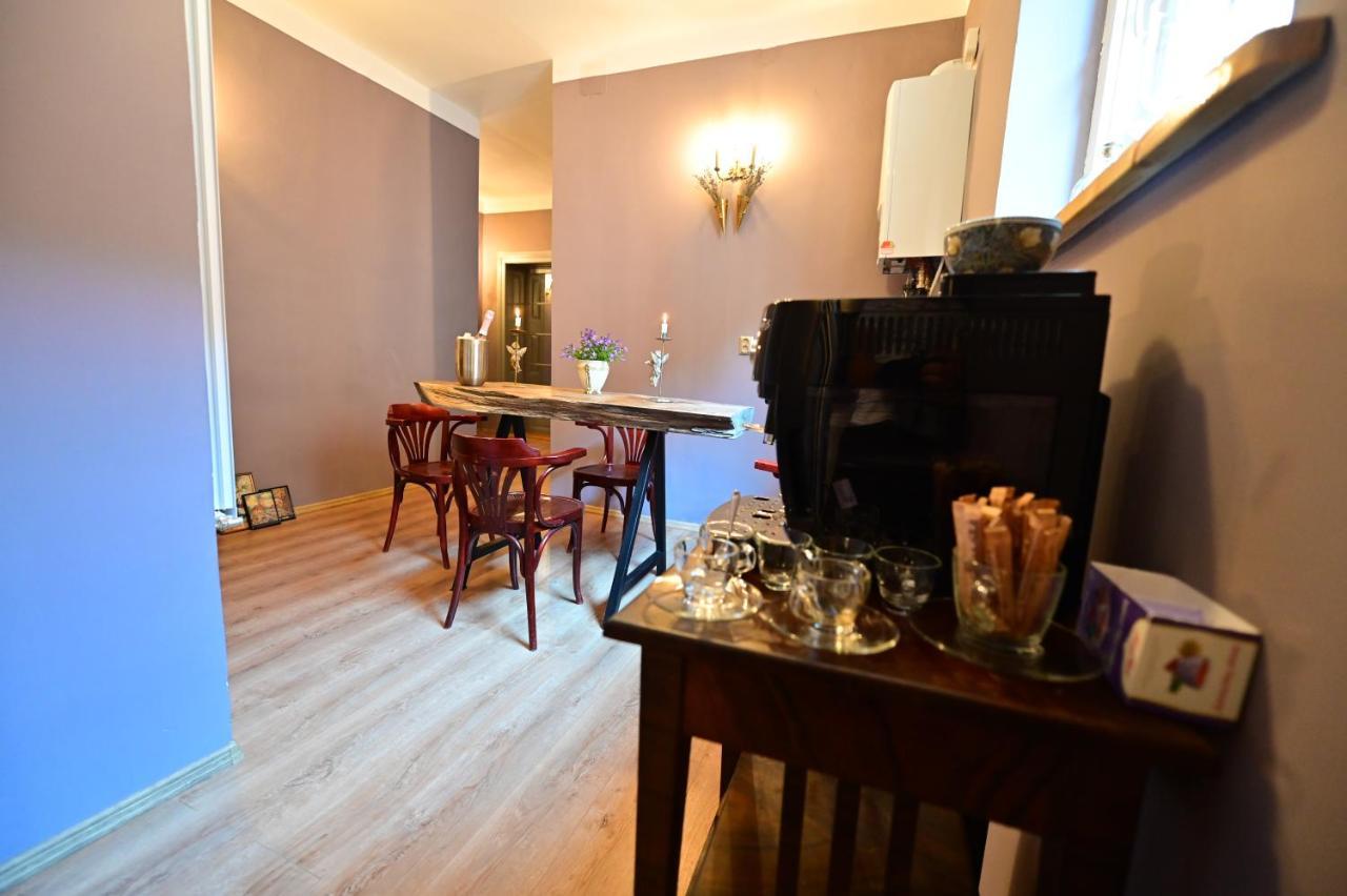 Lovely 2 Bedroom Apartment In Historic City Center 시비우 외부 사진