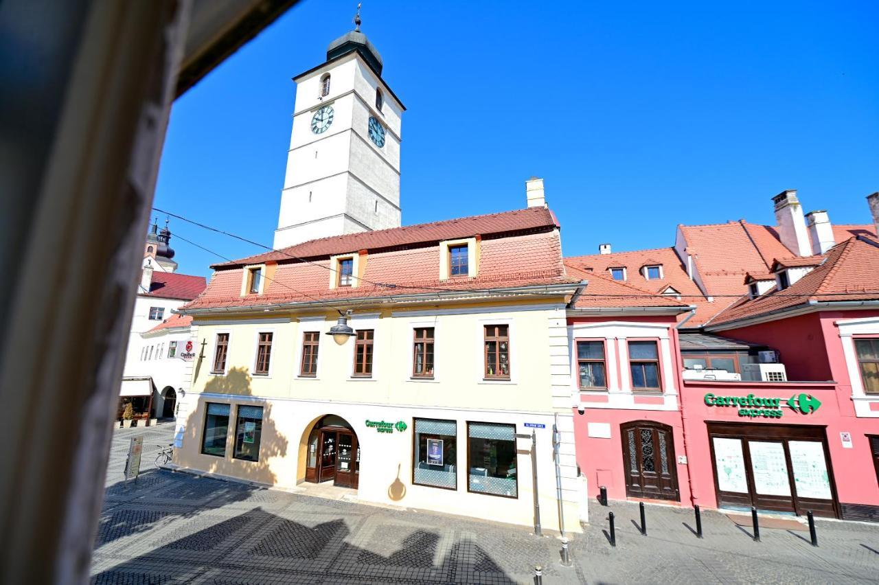 Lovely 2 Bedroom Apartment In Historic City Center 시비우 외부 사진